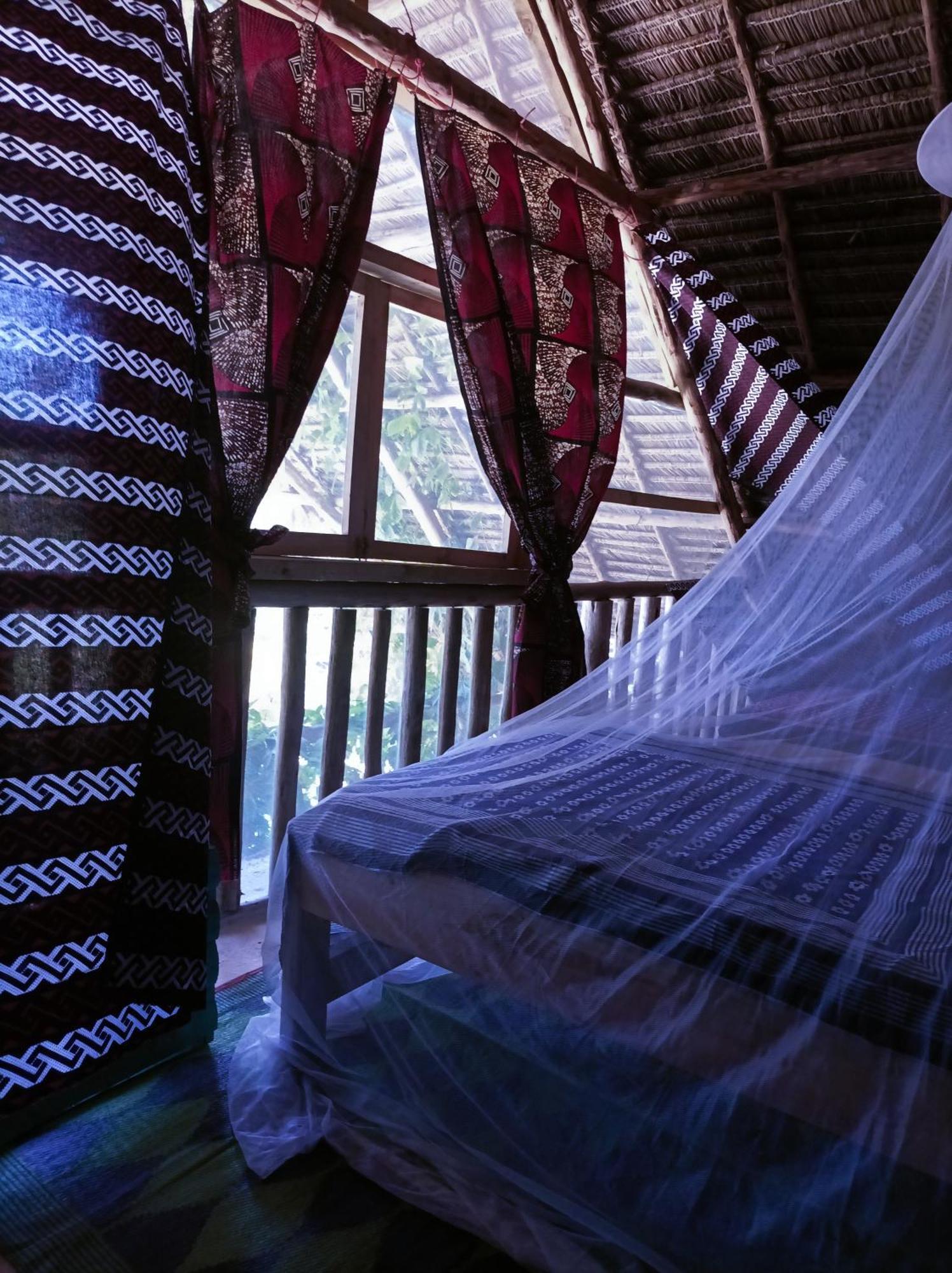ブウェワウ Mamarasta Bed & Breakfast エクステリア 写真